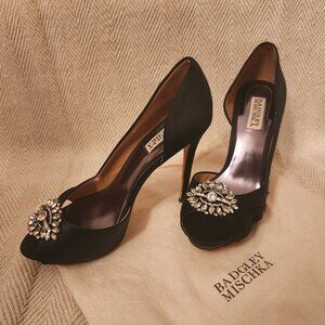 LIKE NEW Badgley Mischka Black Evening Heels 8.5  w/ dust bag